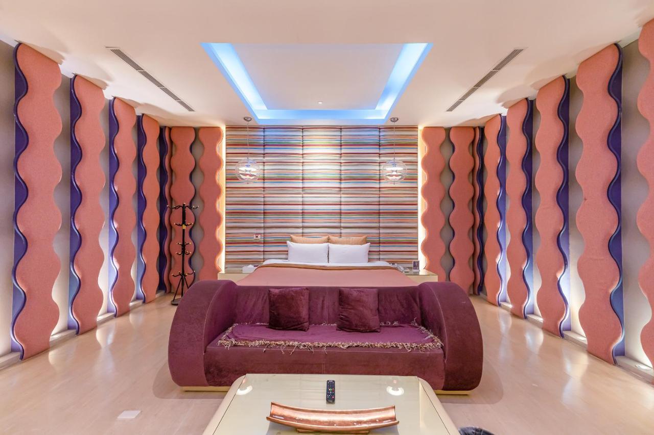 Vogue Boutique Motel Yangmei Екстер'єр фото